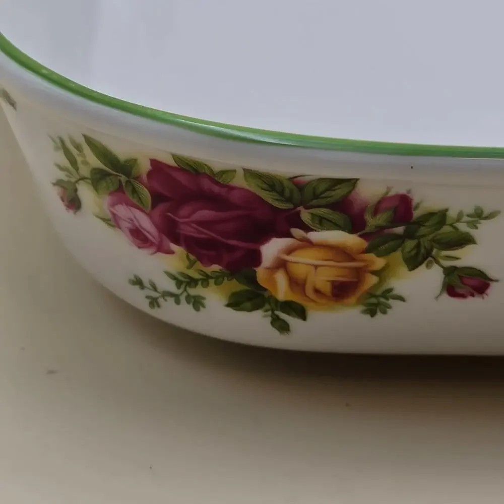 Royal Albert this elegant